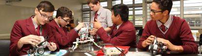 Using robotics to help students work collaboratively